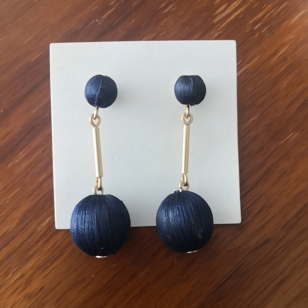 Assorted Earrings - Picture 5 of 8